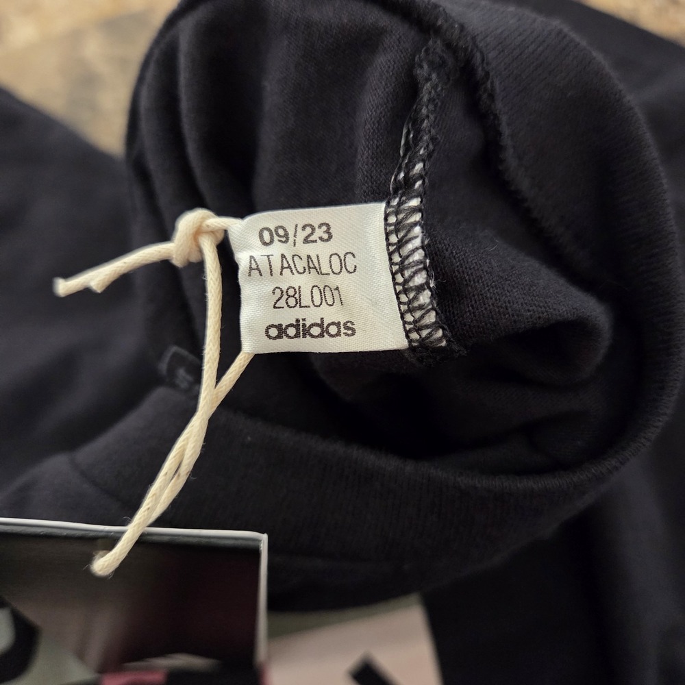 Adidas sz XL women's icon grapic t-shirt NWT blk/grn/pink casual 100% cotton - Picture 9 of 10